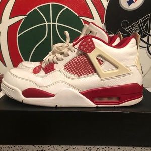 Jordan 4 Alternate